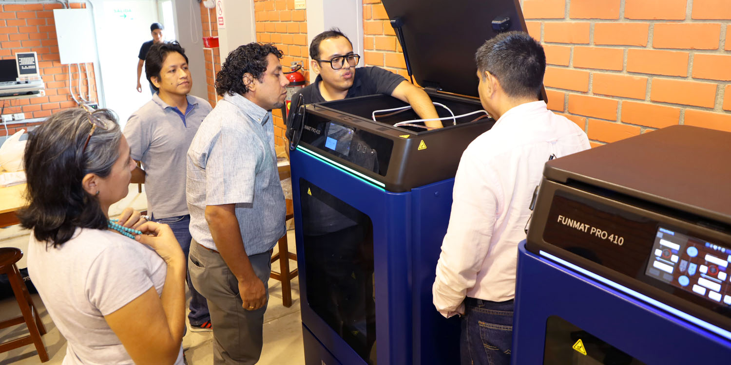 UPAO, a la vanguardia de la industria 4.0 - Los docentes del Programa de Estudio de Ingeniería Industrial recibieron capacitación en el manejo de impresoras 3D 